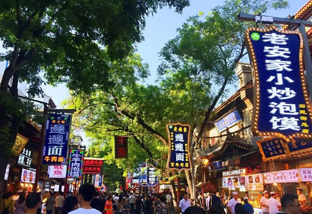 Most Tourists Eat Xian Muslim Quarter Wrong