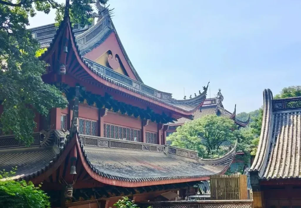 Lingyin Temple 6
