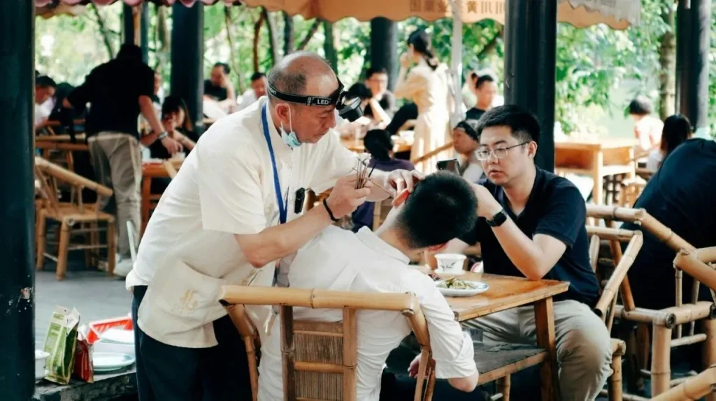 Chengdu Teahouses Stories 6