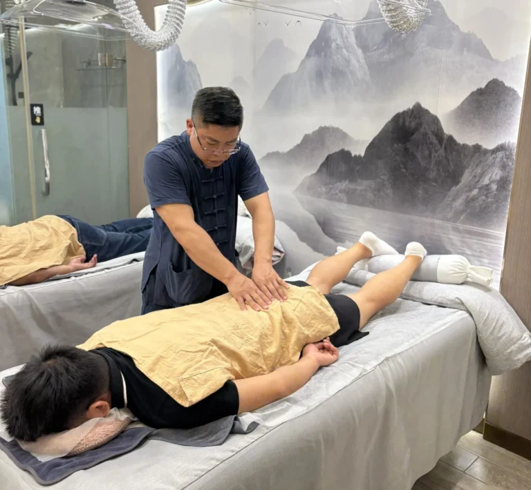 TCM tuina massage in Chengdu at a traditional Chinese wellness center